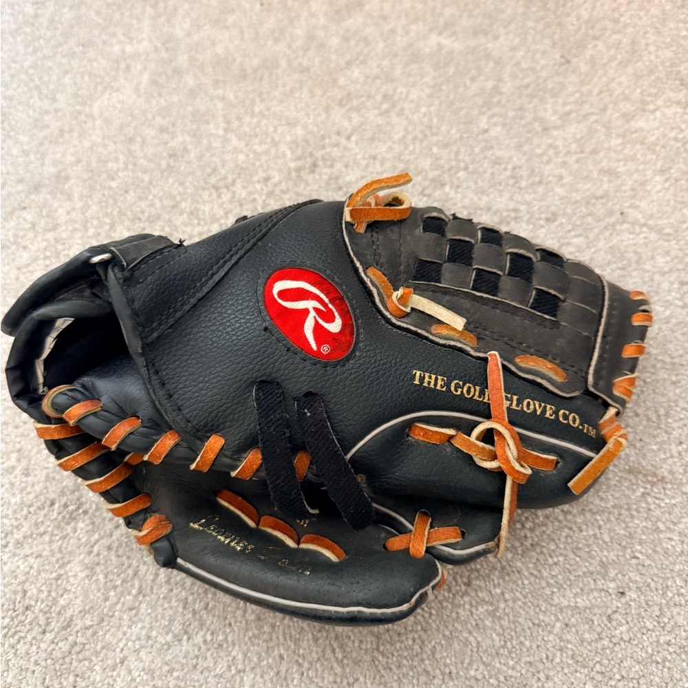 Rawlings Black and Brown Leather Baseball Catcher's Mitt